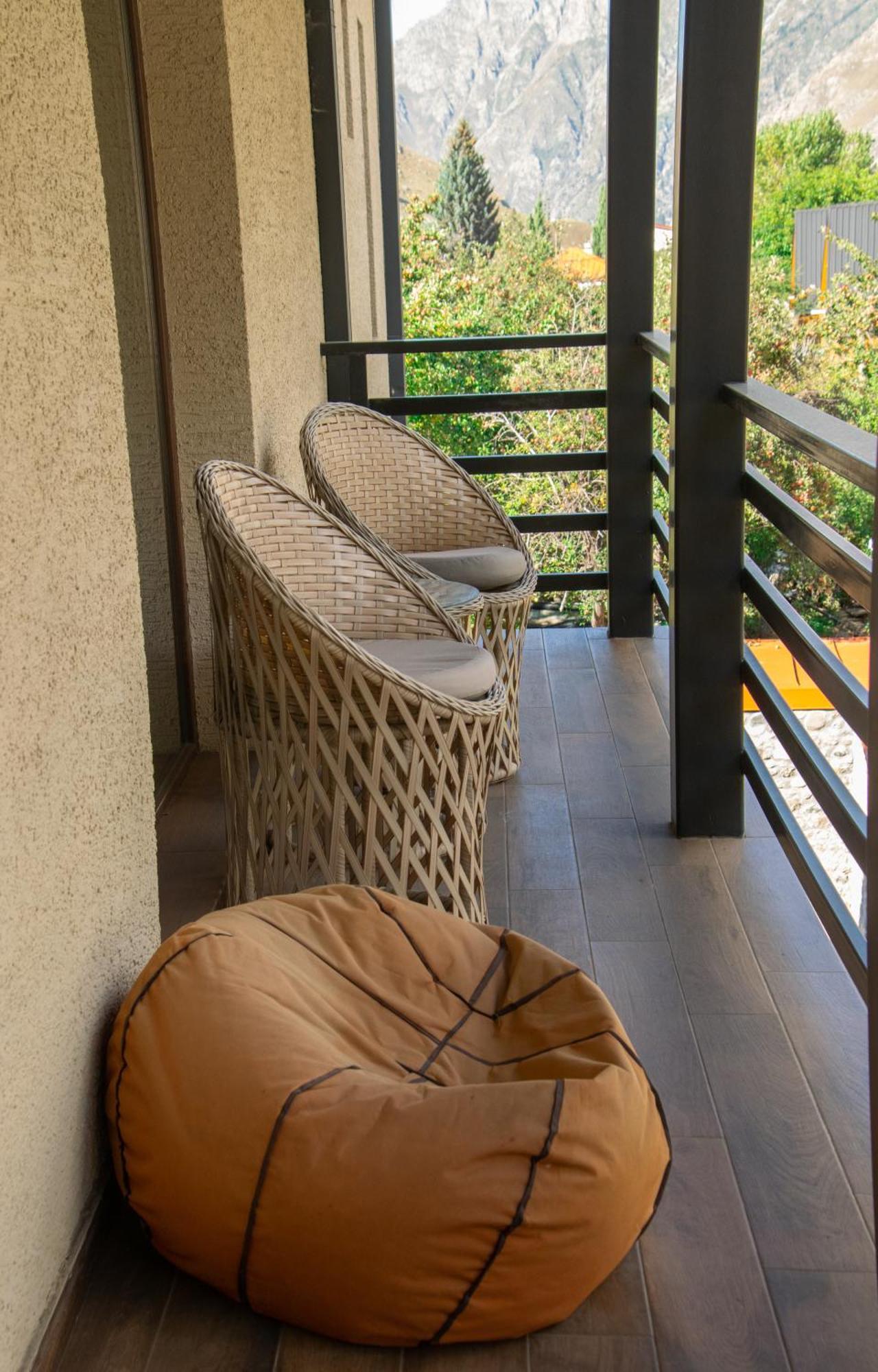 Guest House Oxygen Kazbegi Εξωτερικό φωτογραφία