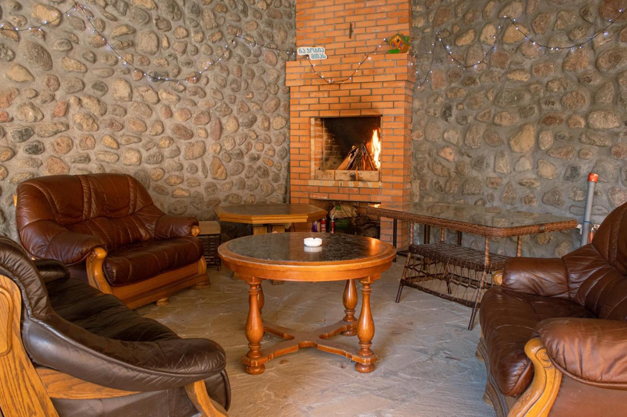 Guest House Oxygen Kazbegi Εξωτερικό φωτογραφία